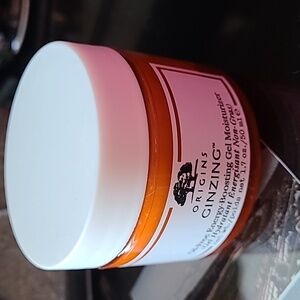 New Origins Ginzing Oil-free energy boosting gel moisturizer